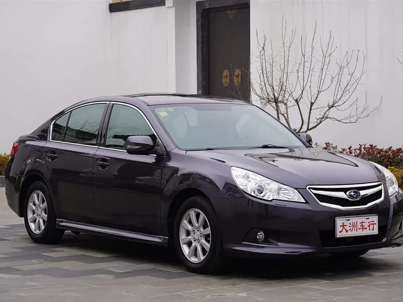 Subaru Legacy — фото 2