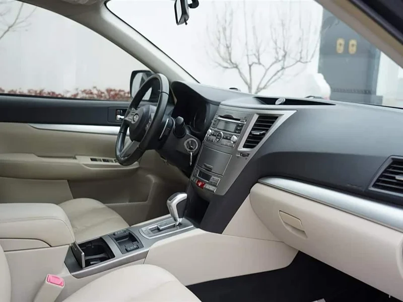 Subaru Legacy — фото 22