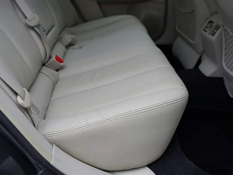 Subaru Legacy — фото 27