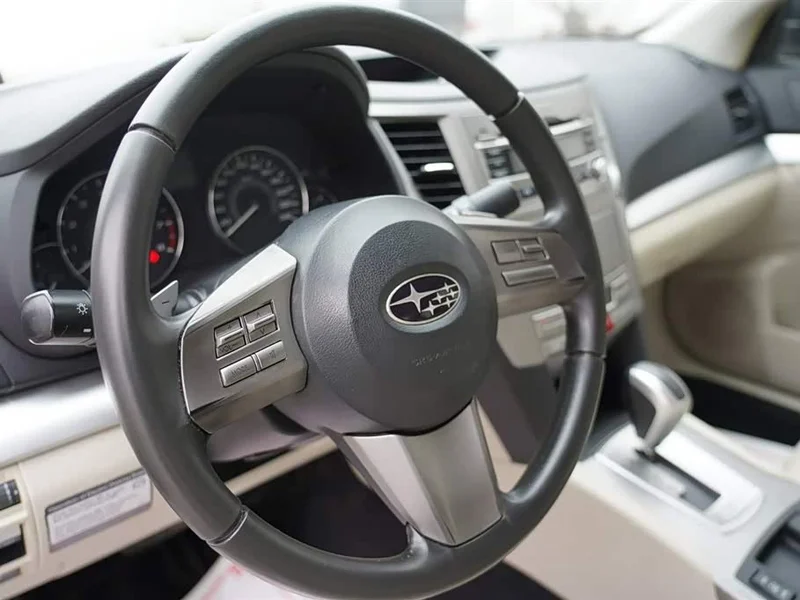 Subaru Legacy — фото 35