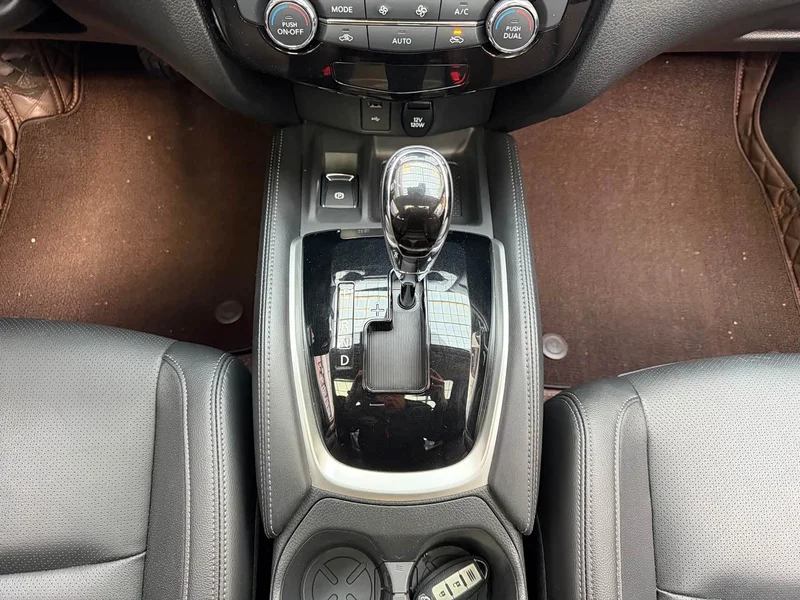 Nissan X-Trail — фото 17