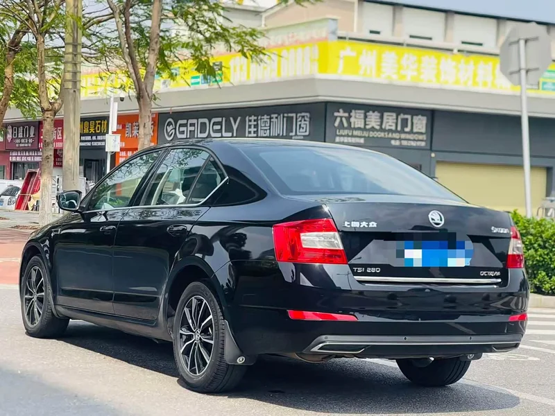 Volkswagen Octavia — фото 5