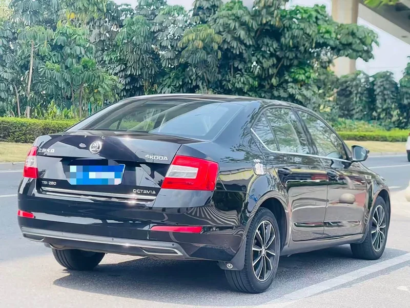Volkswagen Octavia — фото 6