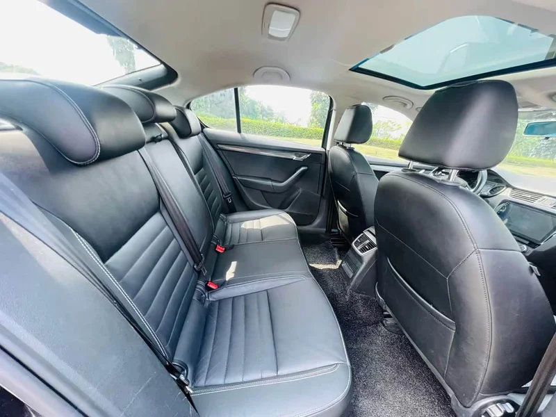 Volkswagen Octavia — фото 9