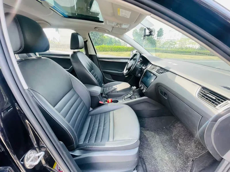 Volkswagen Octavia — фото 10