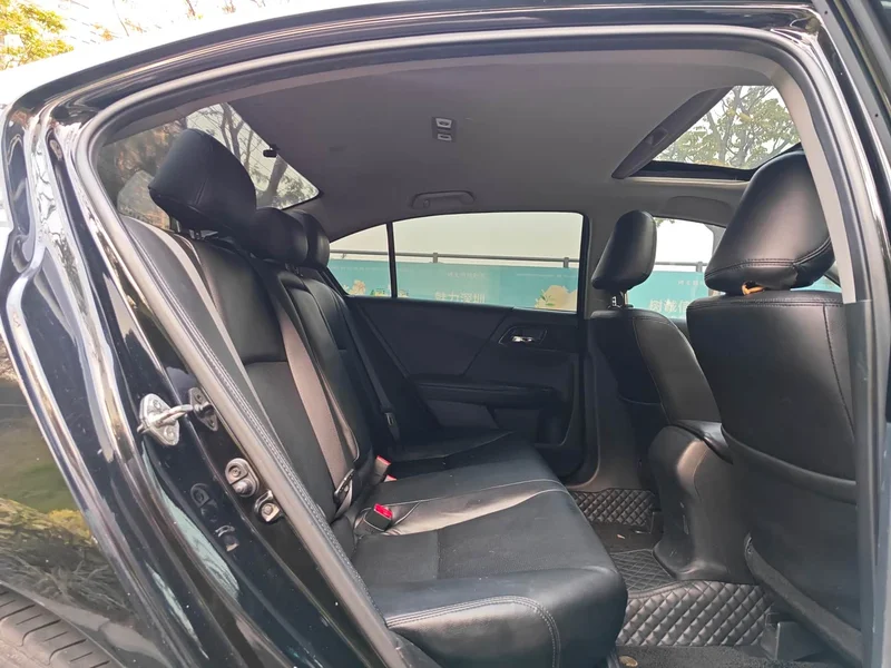 Honda Accord — фото 13