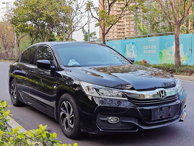 Honda Accord — фото 2