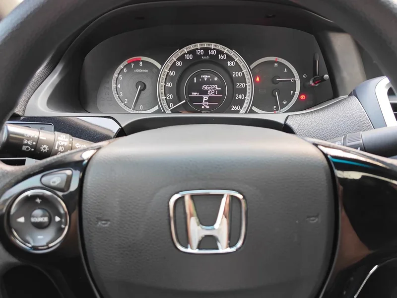 Honda Accord — фото 9