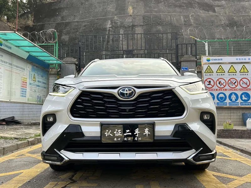Toyota Highlander — фото 2