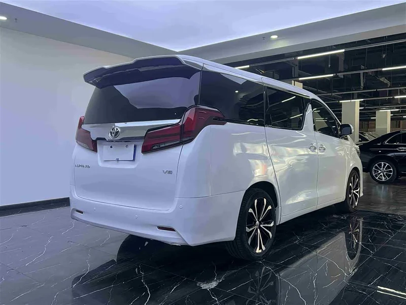 Toyota Alphard — фото 23