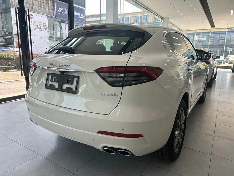 Maserati Levante — фото 4
