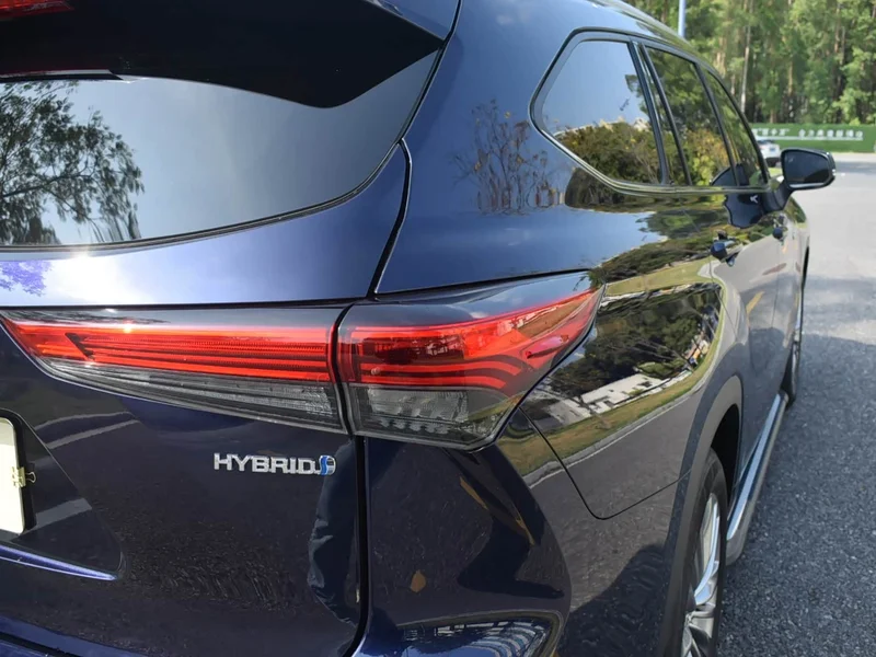 Toyota Highlander — фото 10
