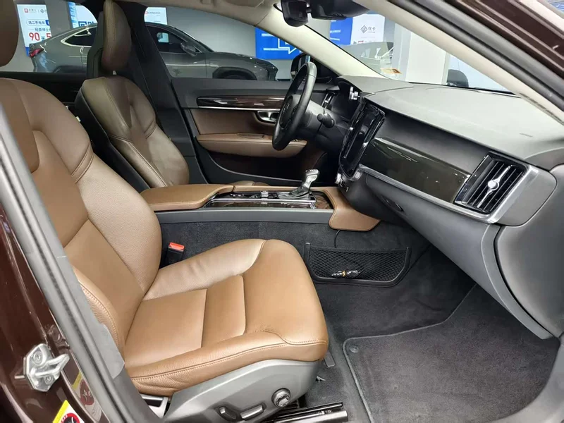 Volvo S90 — фото 12