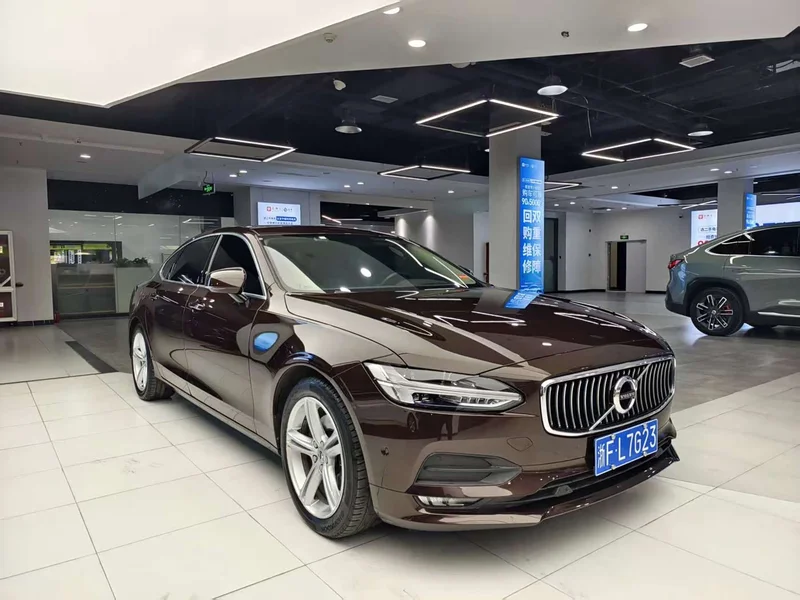 Volvo S90 — фото 3