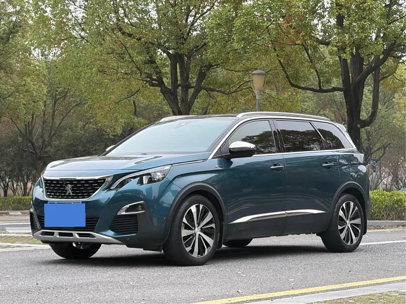 Peugeot 5008 — фото 1