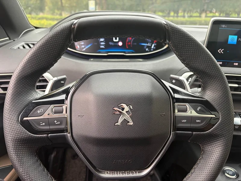 Peugeot 5008 — фото 16
