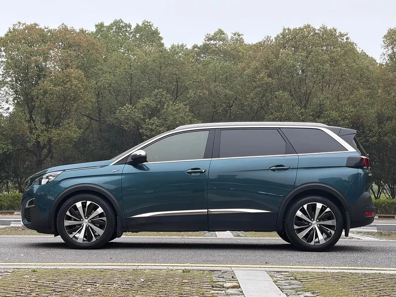 Peugeot 5008 — фото 4