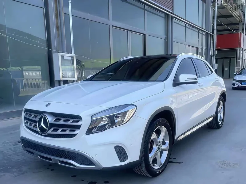 Mercedes-Benz GLA — фото 1