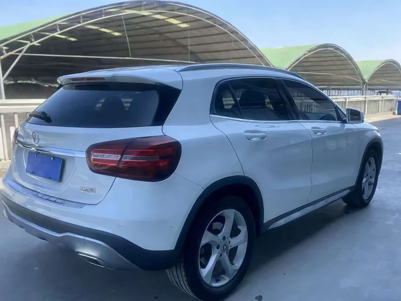 Mercedes-Benz GLA — фото 6