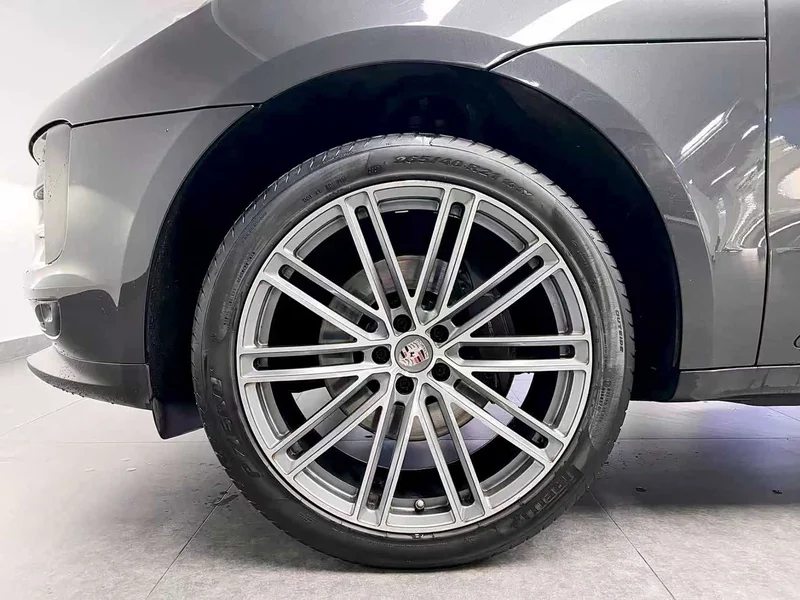 Porsche Macan — фото 19