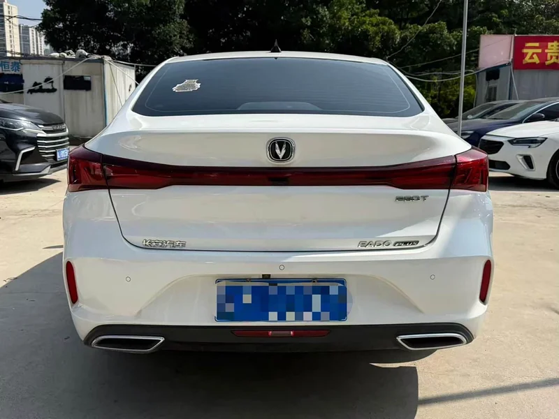 Changan Eado — фото 10