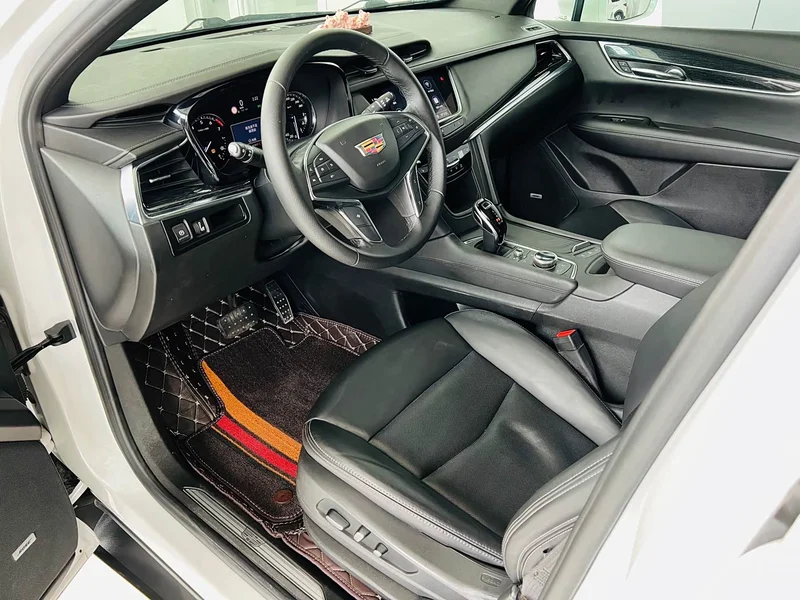 Cadillac XT5 — фото 15