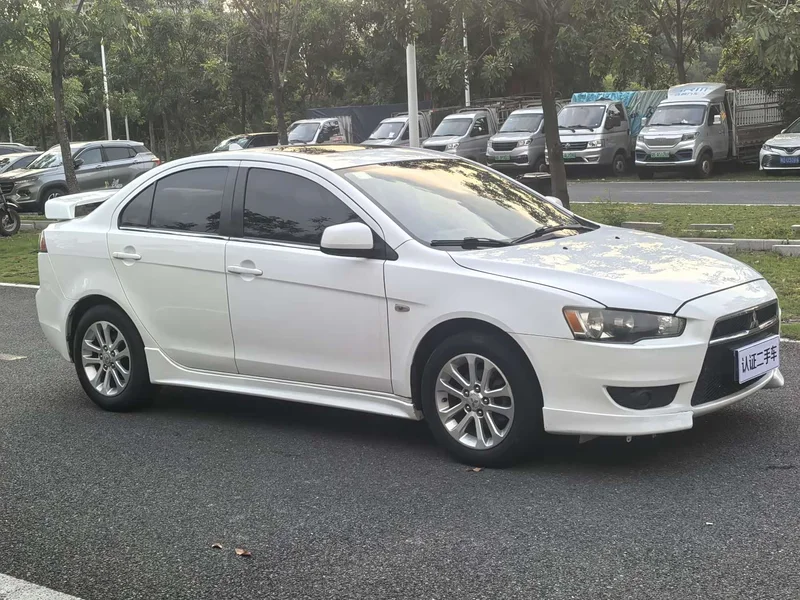 Mitsubishi Lancer EX — фото 2