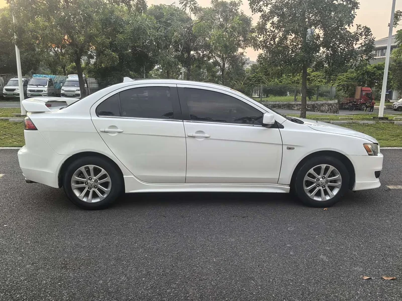 Mitsubishi Lancer EX — фото 5