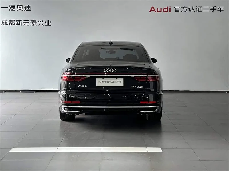 Audi A8 — фото 5