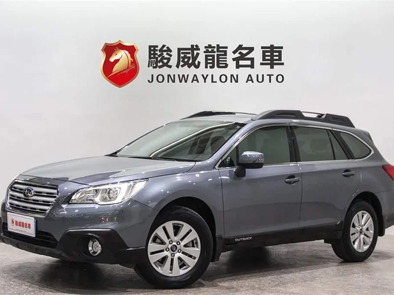 Subaru Outback — фото 1