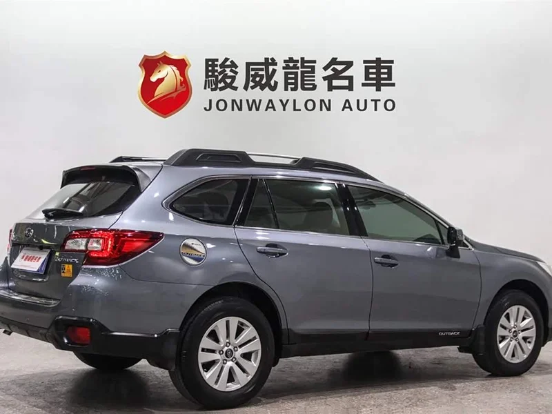 Subaru Outback — фото 4