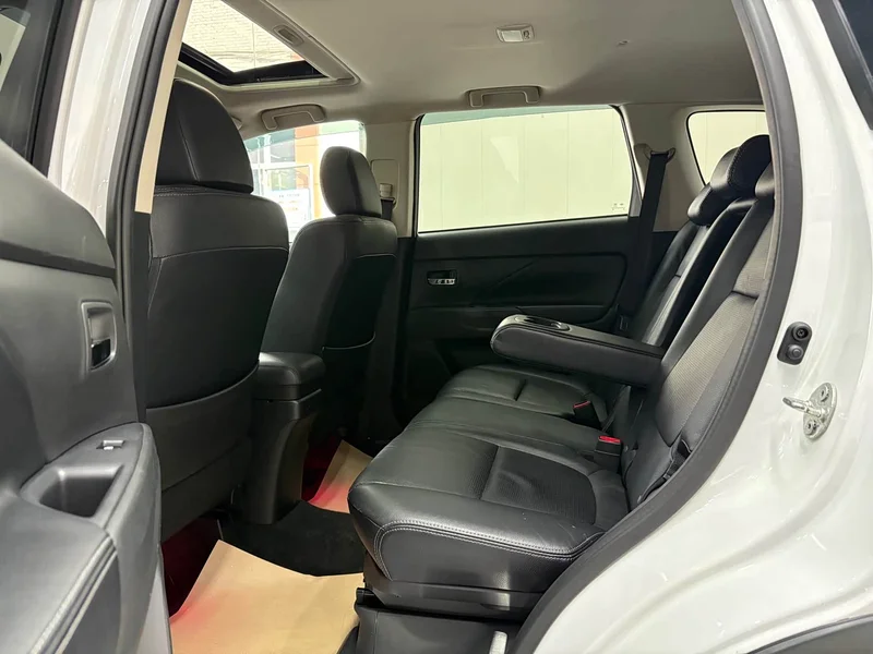 Mitsubishi Outlander — фото 16