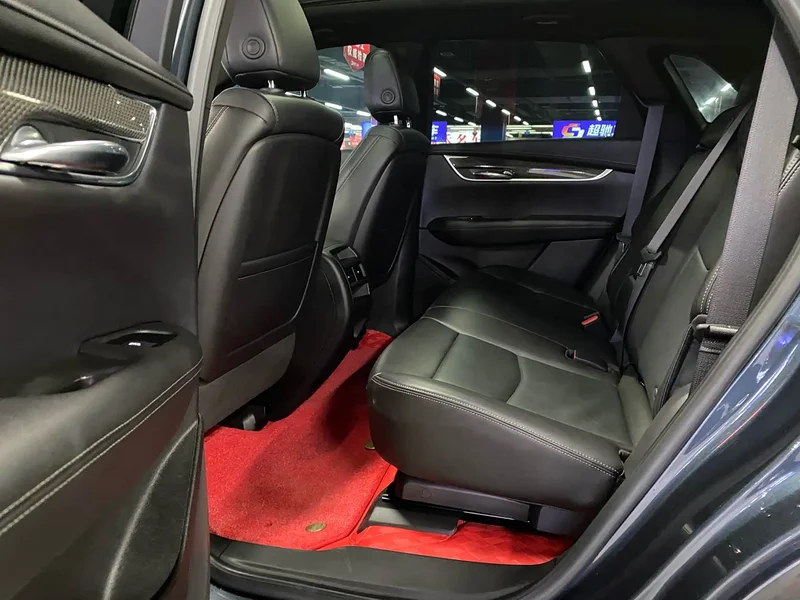 Cadillac XT5 — фото 12