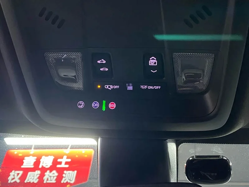 Cadillac XT5 — фото 22