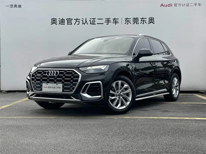 Audi Q5L — фото 1