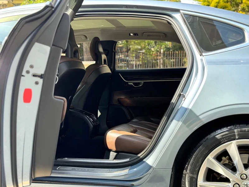 Volvo S90 — фото 12