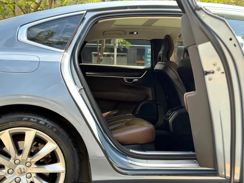 Volvo S90 — фото 13