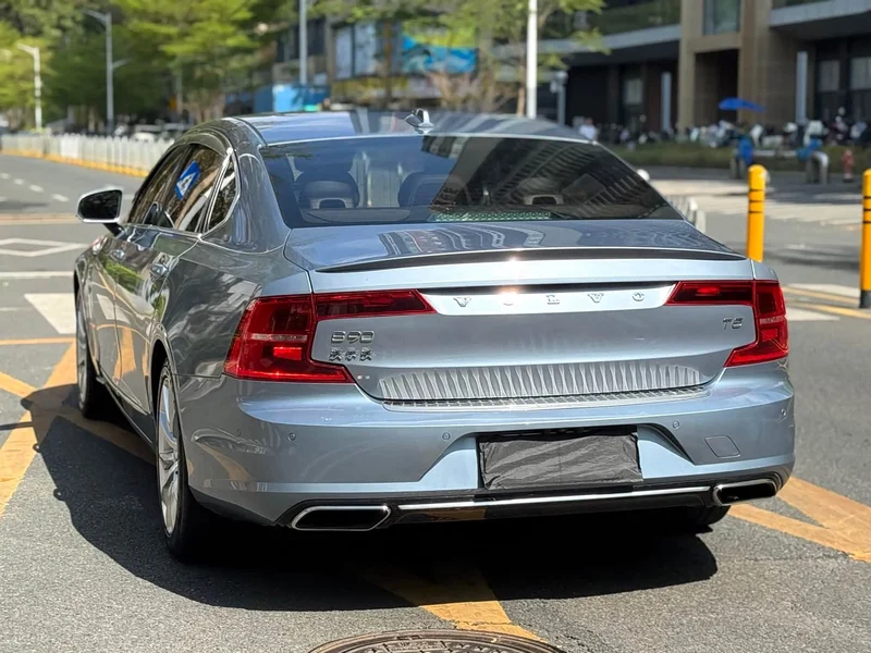 Volvo S90 — фото 18