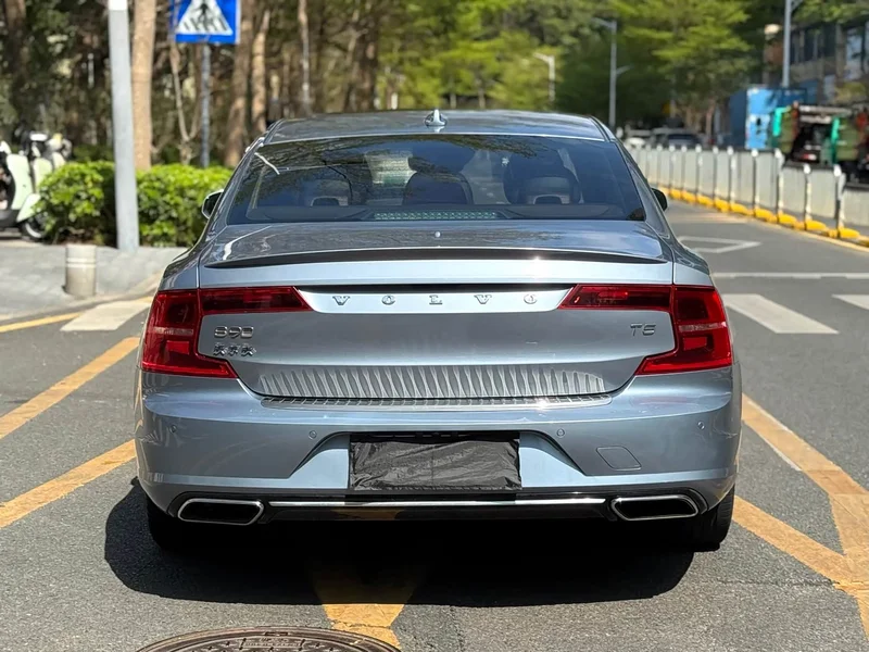 Volvo S90 — фото 19