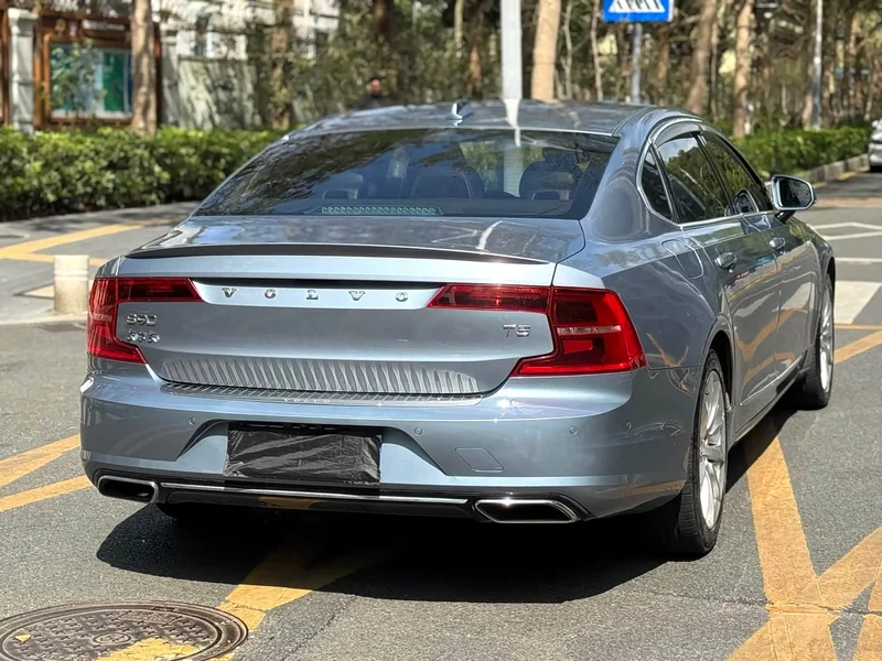 Volvo S90 — фото 20
