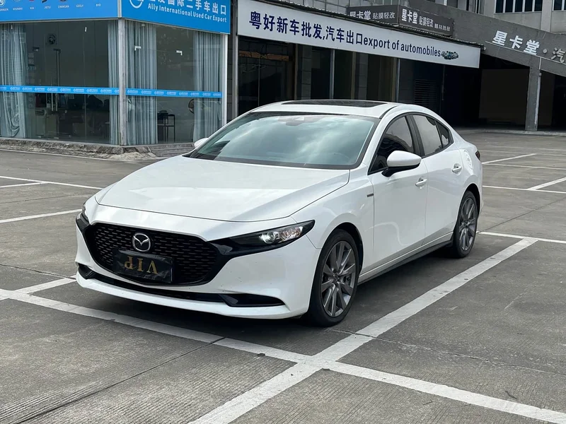 Mazda 3 Axela — фото 1