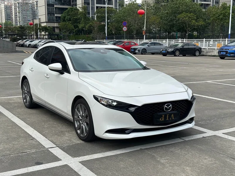 Mazda 3 Axela — фото 3