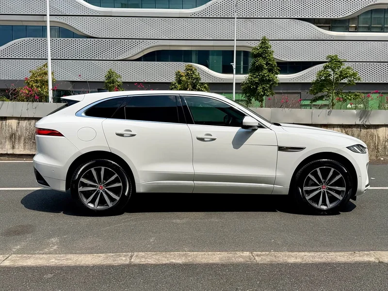 Jaguar F-PACE — фото 7