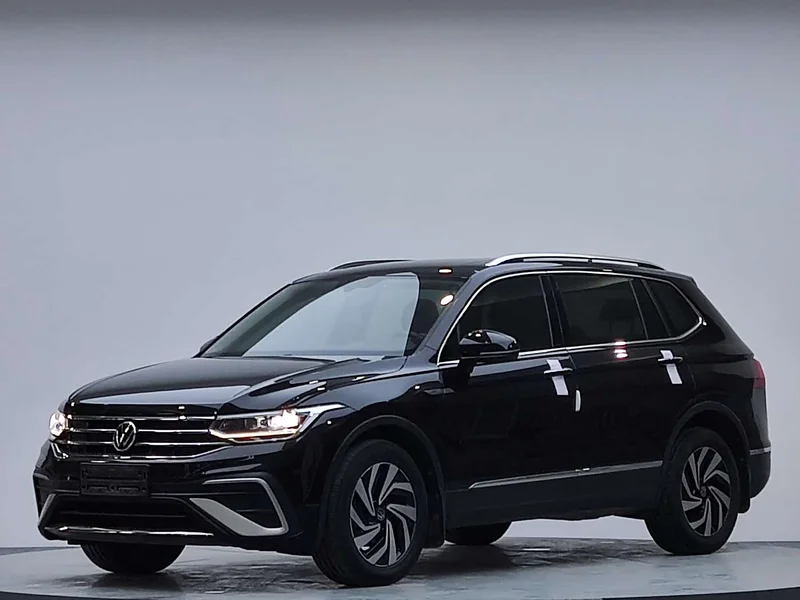 Volkswagen Tiguan L — фото 2