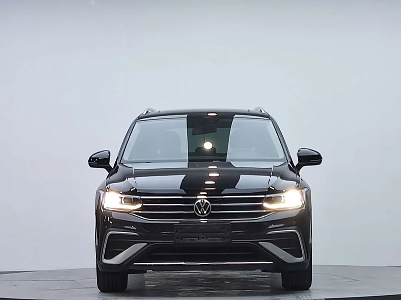 Volkswagen Tiguan L — фото 3