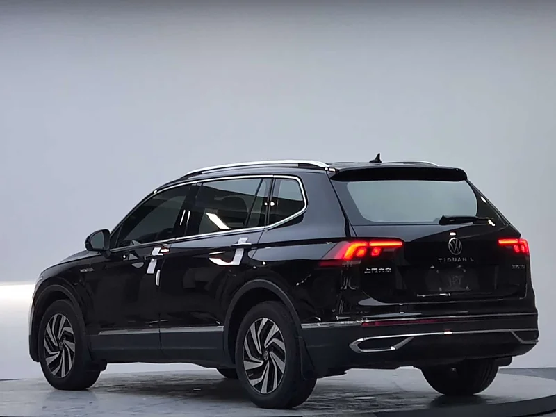 Volkswagen Tiguan L — фото 6
