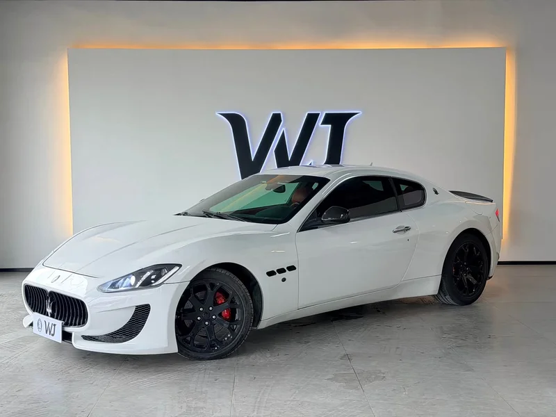Maserati GranTurismo — фото 1