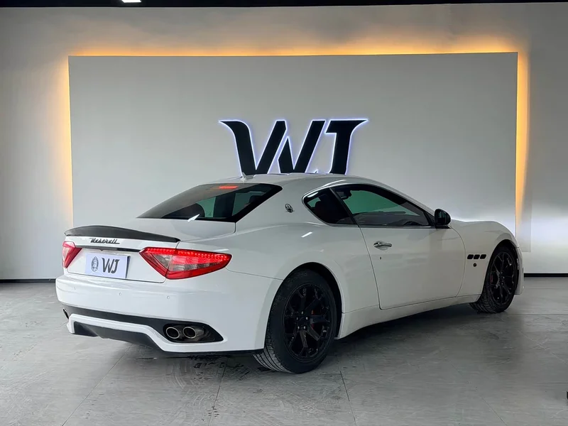 Maserati GranTurismo — фото 4