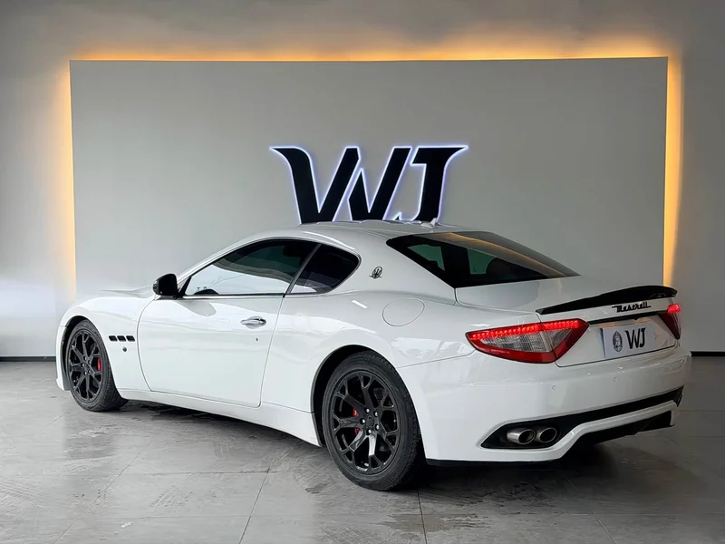 Maserati GranTurismo — фото 6