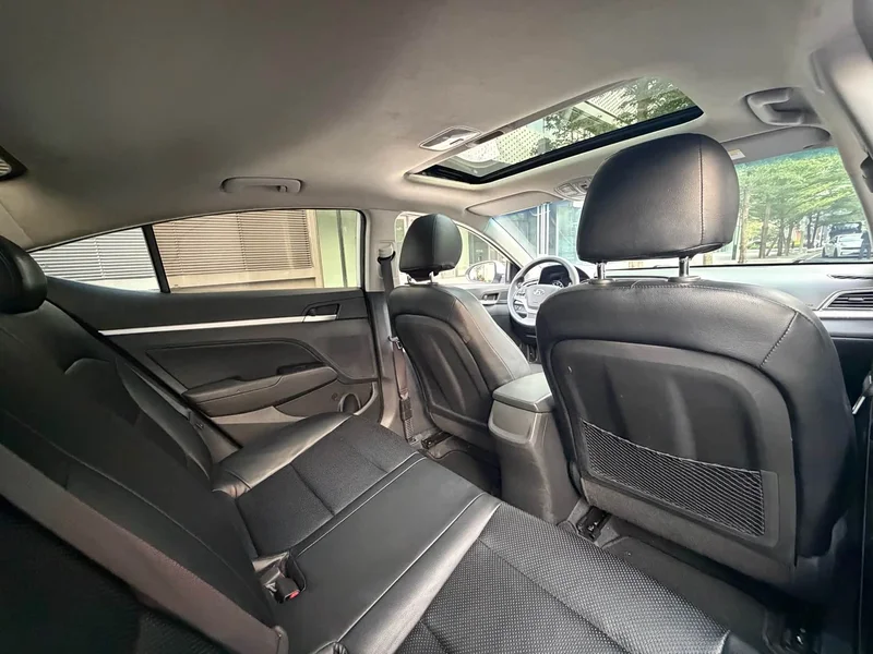 Hyundai Elantra Sport — фото 13